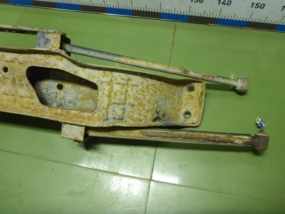 Балка задняя