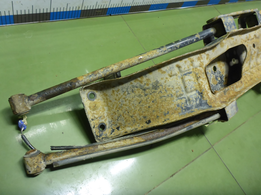 Балка задняя