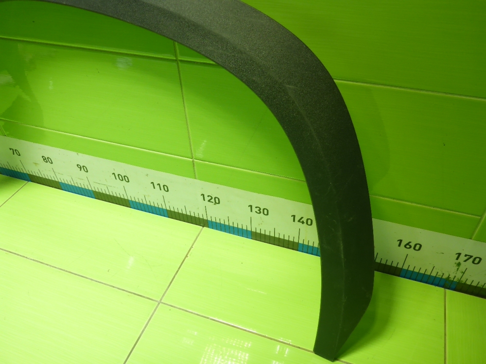 Накладка переднего крыла правого