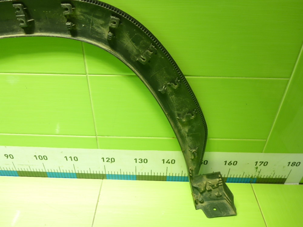 Накладка переднего крыла правого