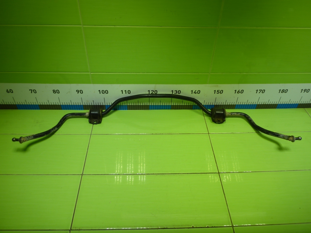 Стабилизатор передний