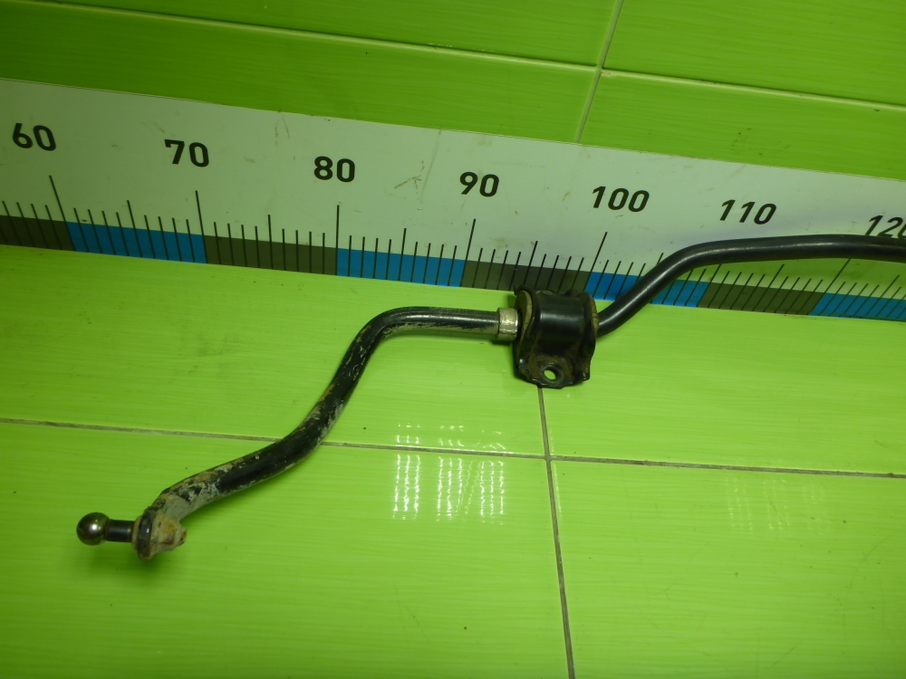 Стабилизатор передний