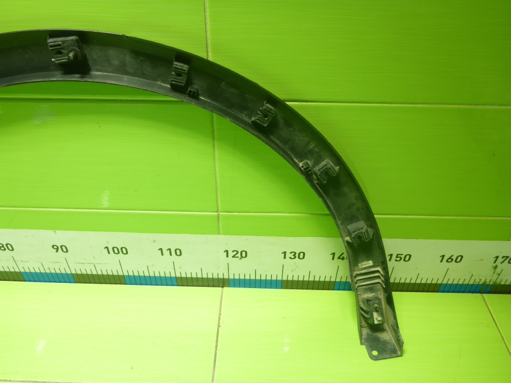 Накладка заднего крыла левого