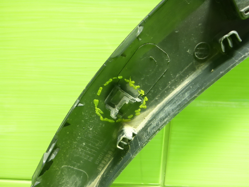 Накладка заднего крыла левого