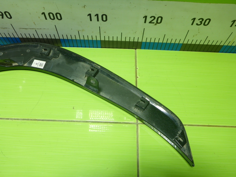 Накладка заднего крыла правого