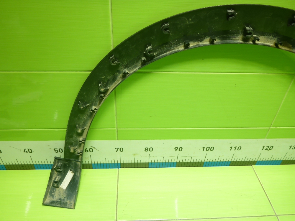 Накладка переднего крыла левого