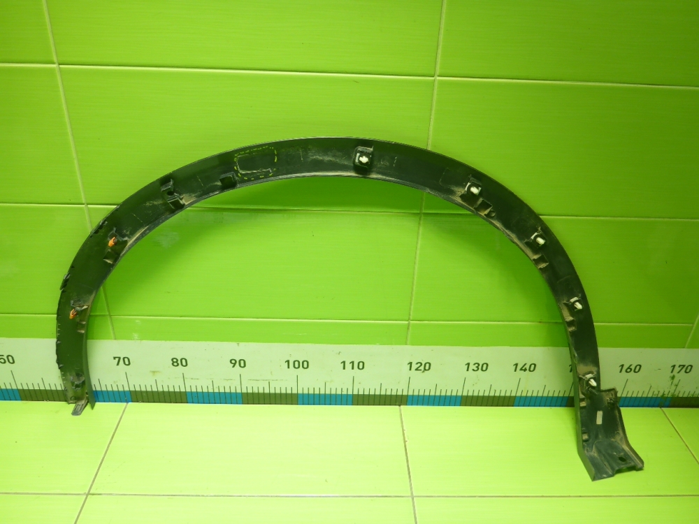 Накладка переднего крыла правого