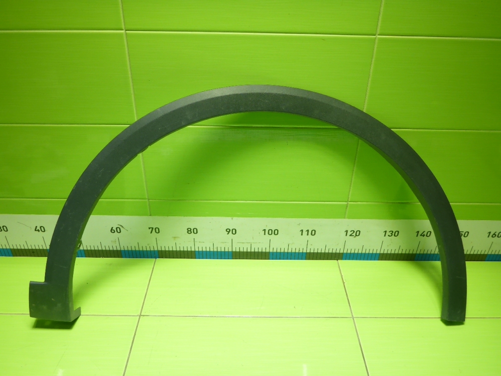 Накладка переднего крыла правого