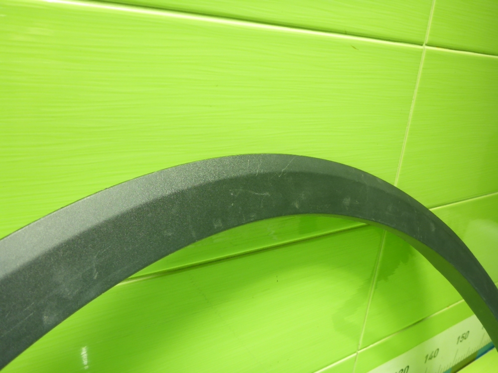 Накладка переднего крыла правого