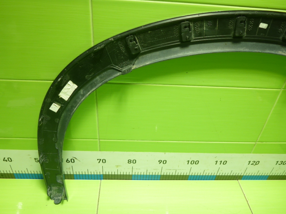 Накладка переднего крыла правого