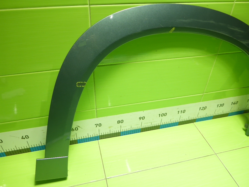 Накладка переднего крыла правого