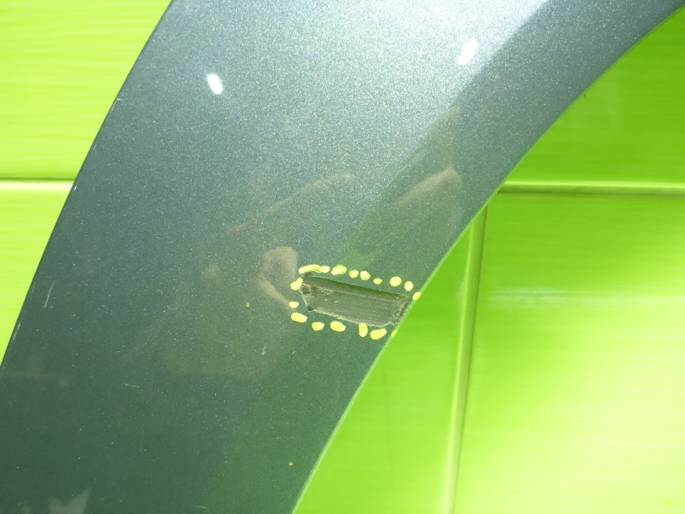 Накладка переднего крыла правого