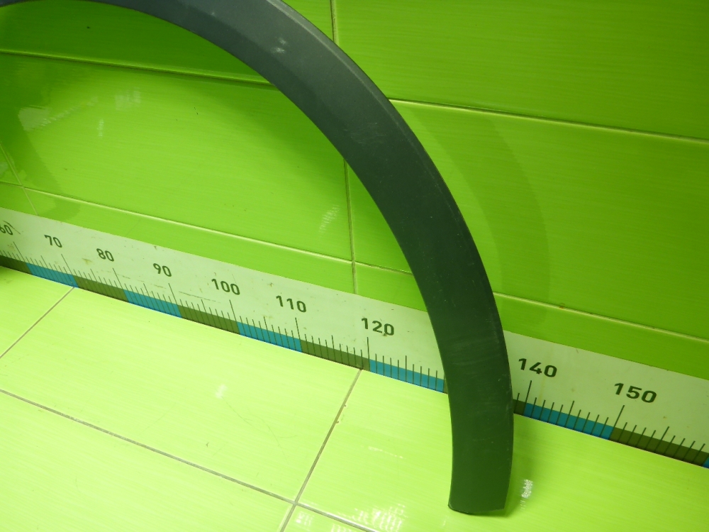 Накладка переднего крыла левого