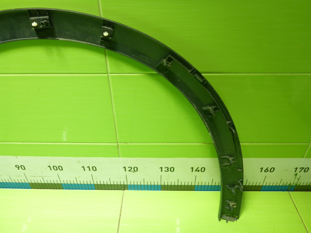 Накладка переднего крыла левого