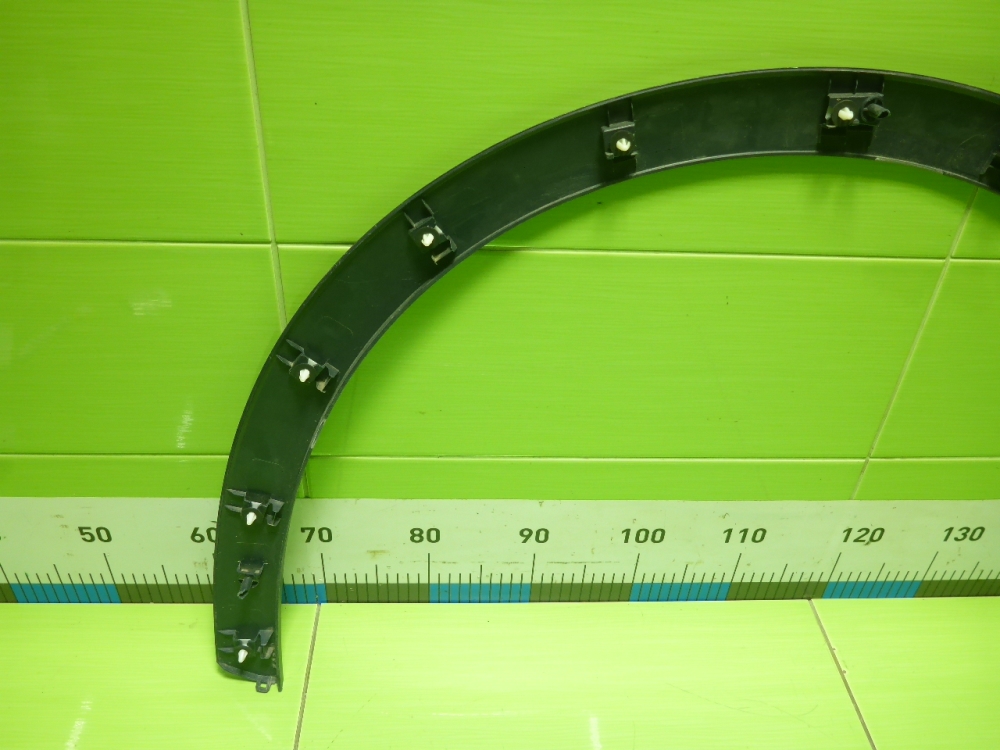 Накладка переднего крыла левого