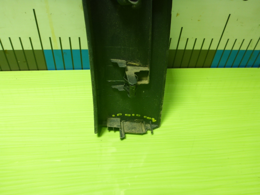 Накладка переднего крыла левого