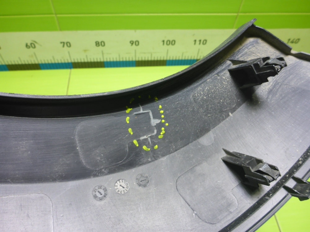 Накладка заднего крыла левого