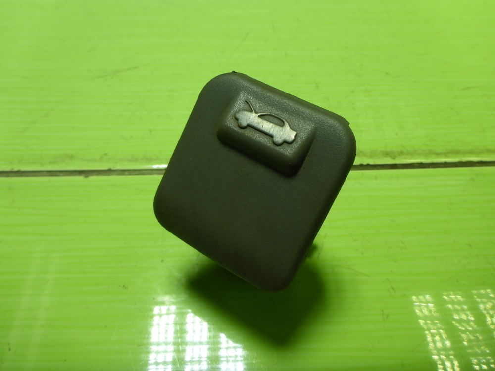 Ручка открывания капота