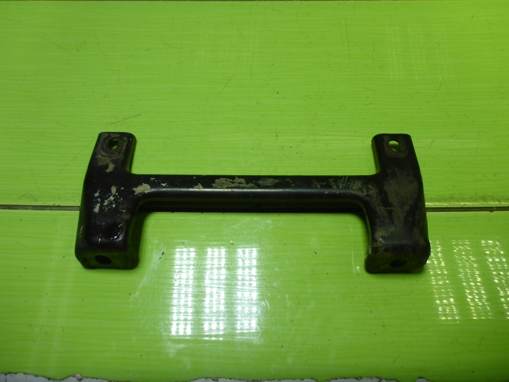 Крепление аккумулятора (АКБ)