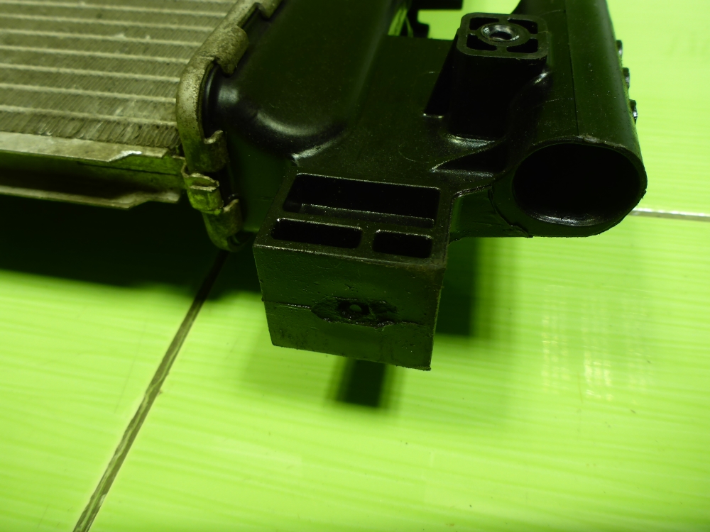 Радиатор охлаждения двигателя основной