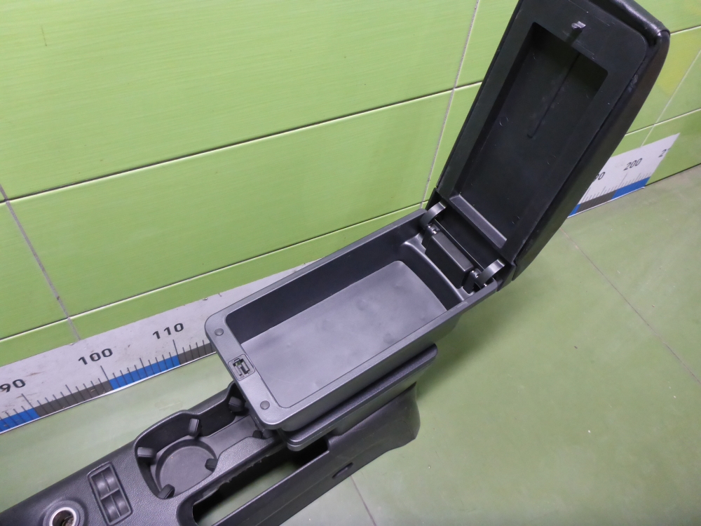 Подлокотник