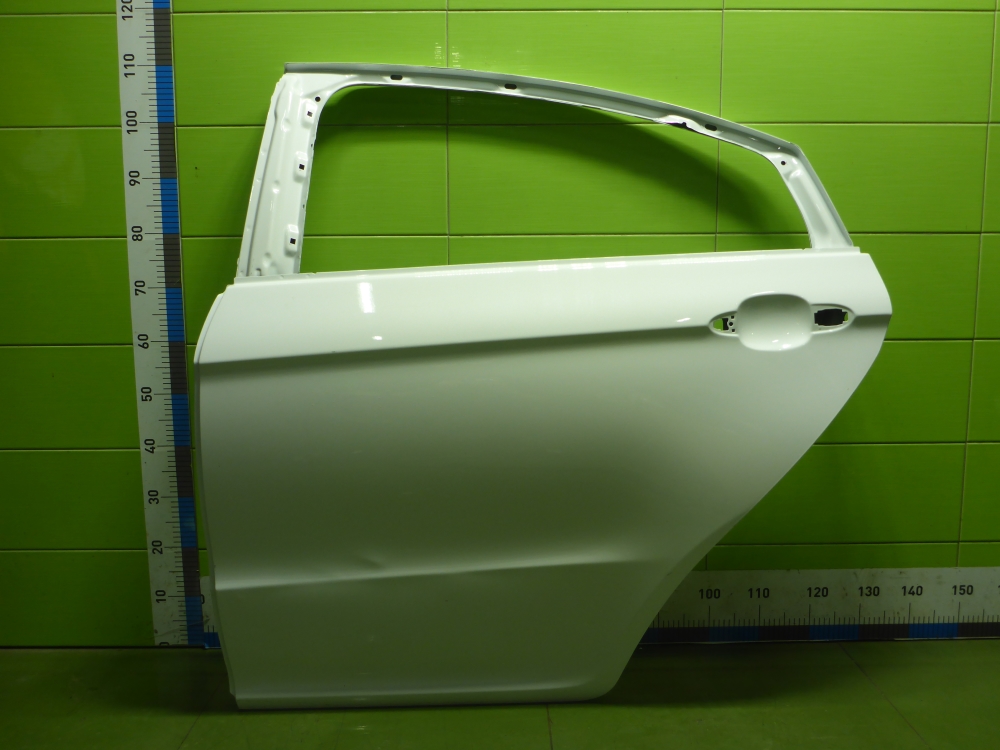 Дверь задняя левая