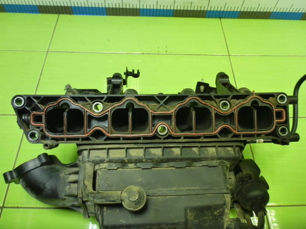 Коллектор впускной