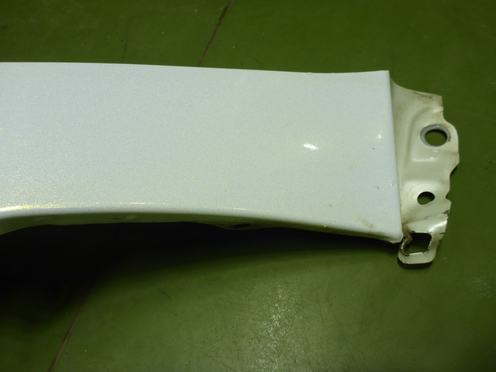 Крыло переднее левое