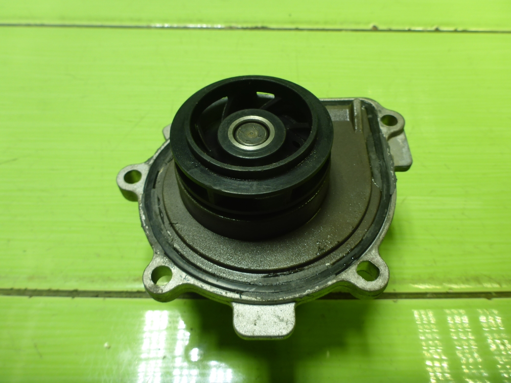 Насос водяной (помпа)