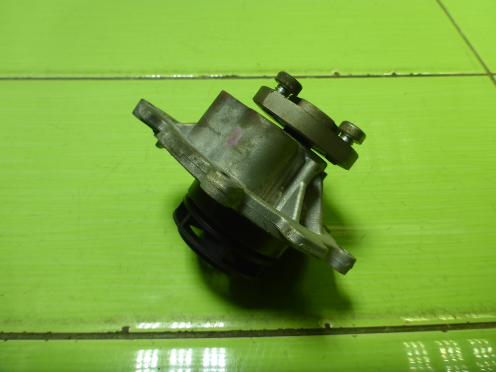 Насос водяной (помпа)