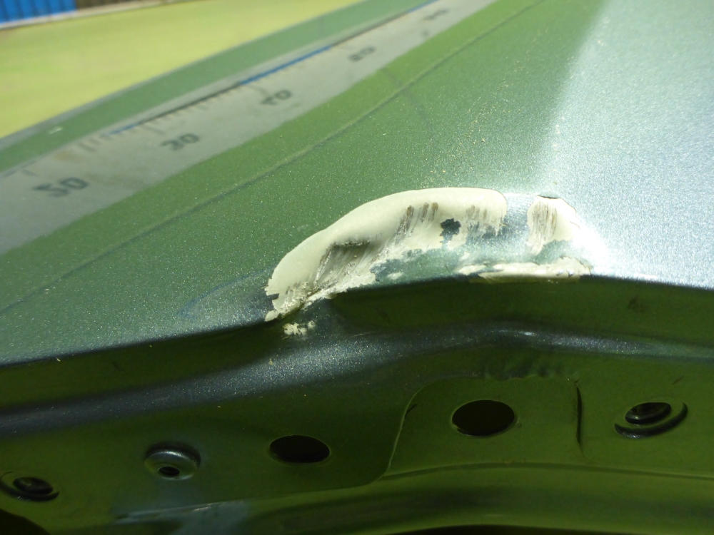 Крыло переднее левое