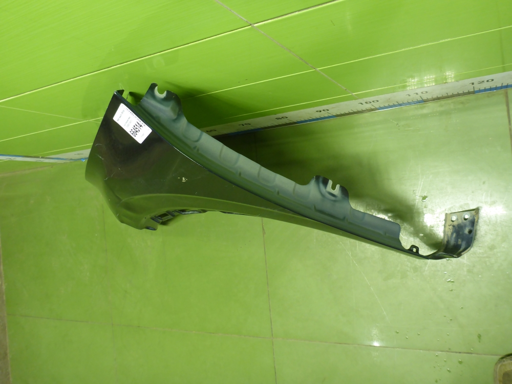 Крыло переднее левое