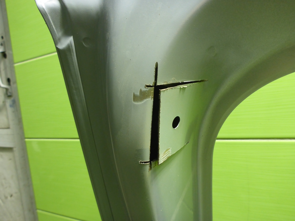 Дверь багажника