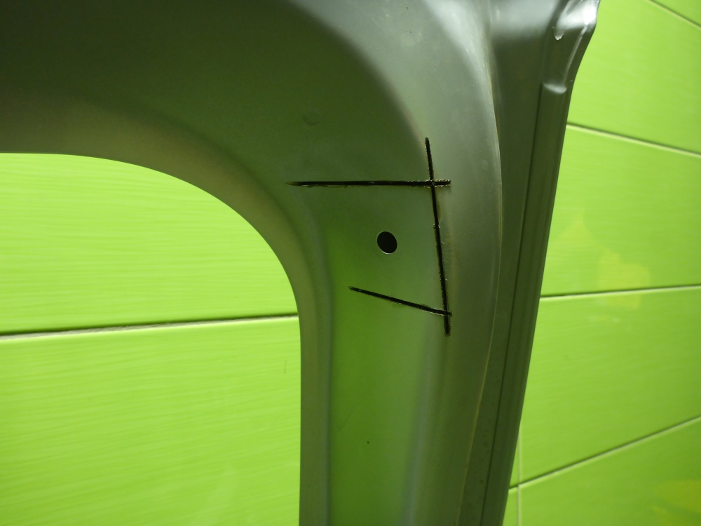 Дверь багажника