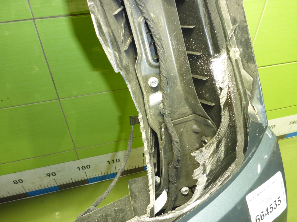 Дверь багажника