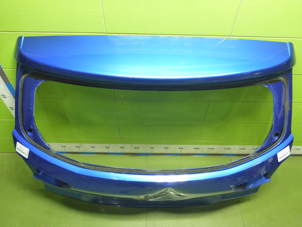 Дверь багажника