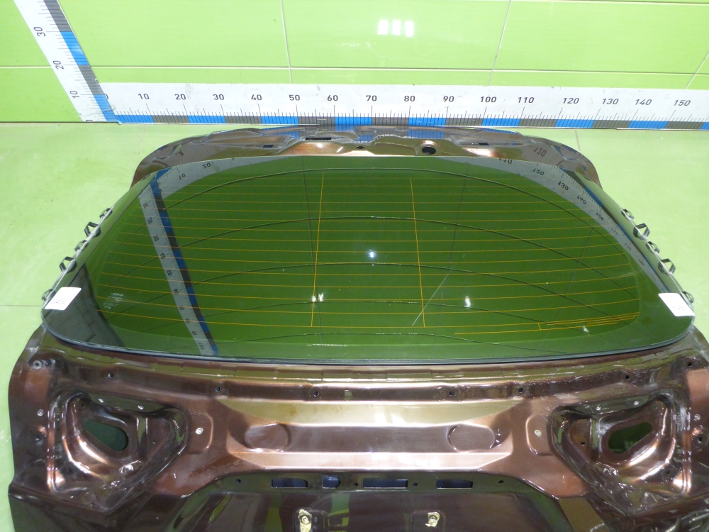 Дверь багажника