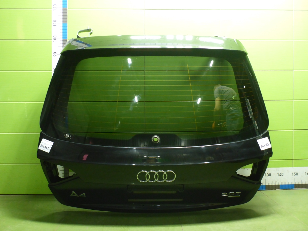 Дверь багажника