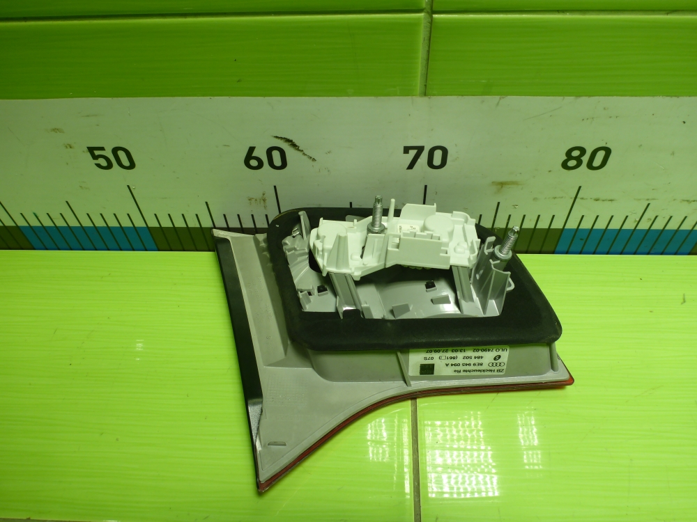 Фонарь задний внутренний правый