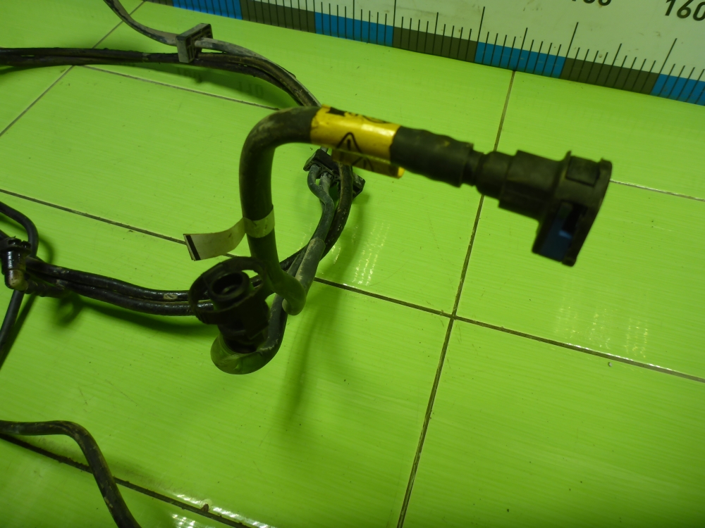 Трубка топливная