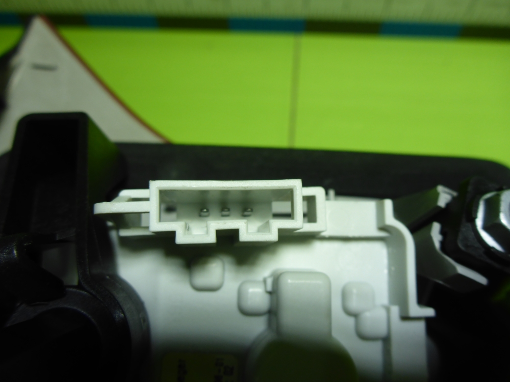 Фонарь задний внутренний левый