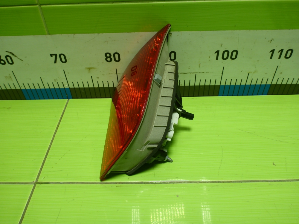 Фонарь задний внутренний левый