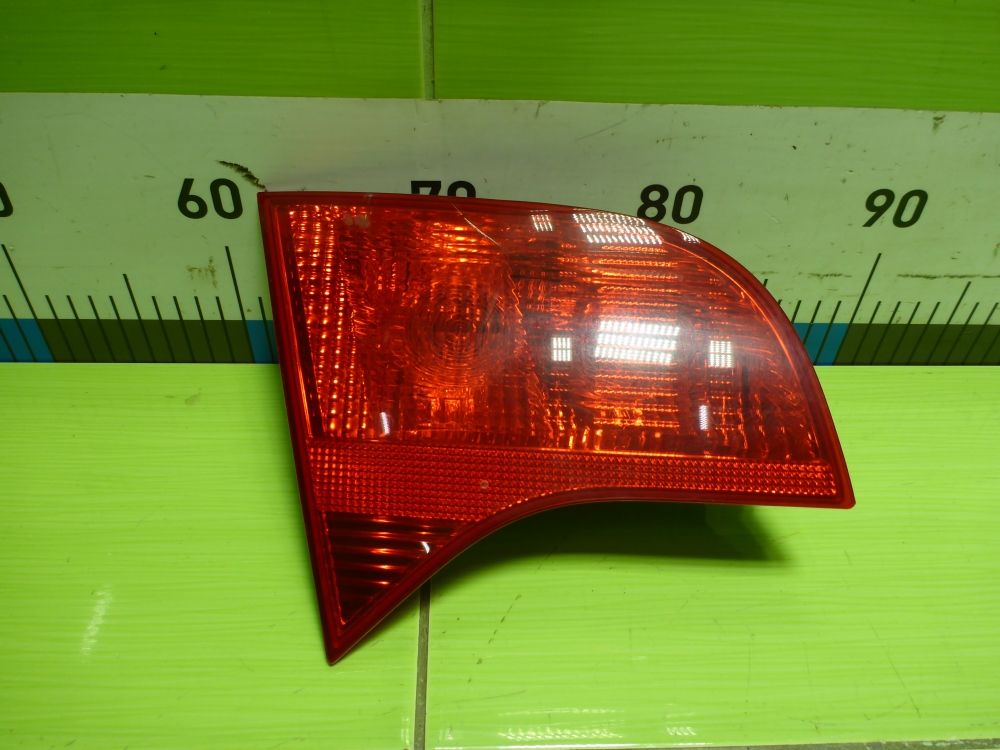 Фонарь задний внутренний левый