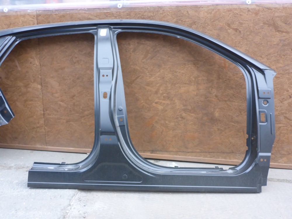 Кузовной элемент