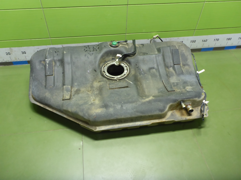 Бак топливный