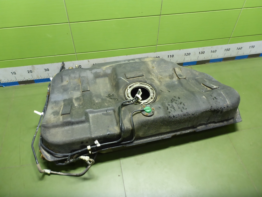 Бак топливный