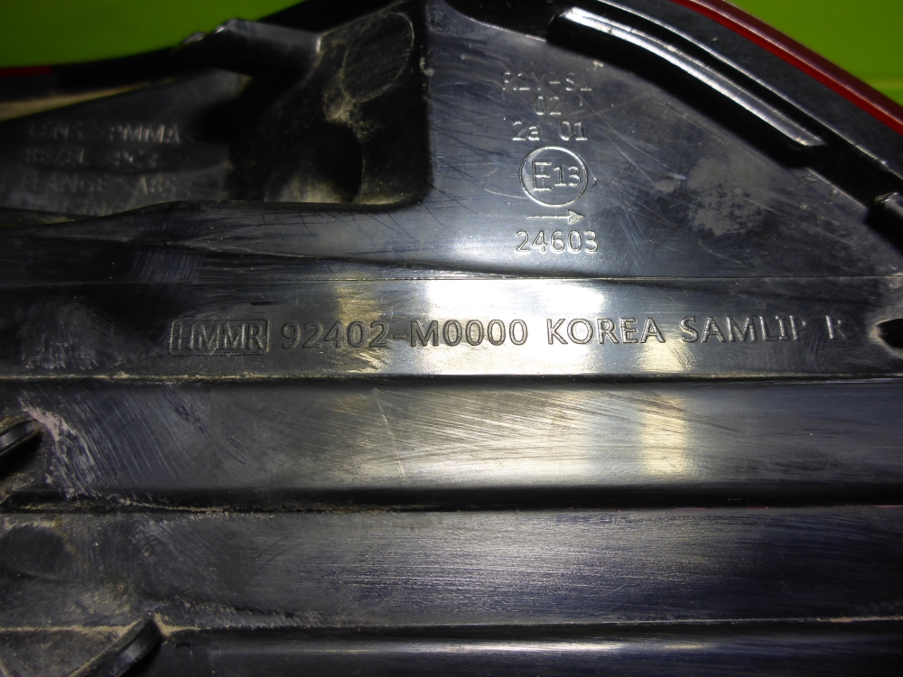 Фонарь задний наружный правый