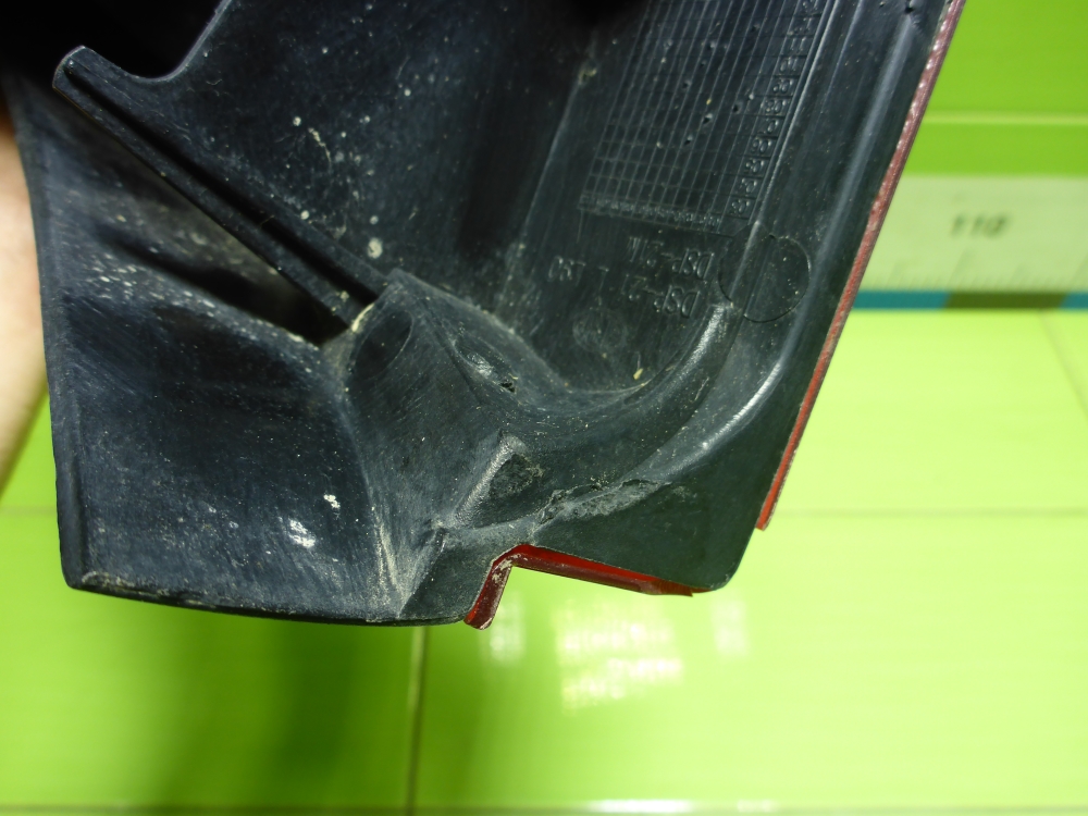 Фонарь задний левый