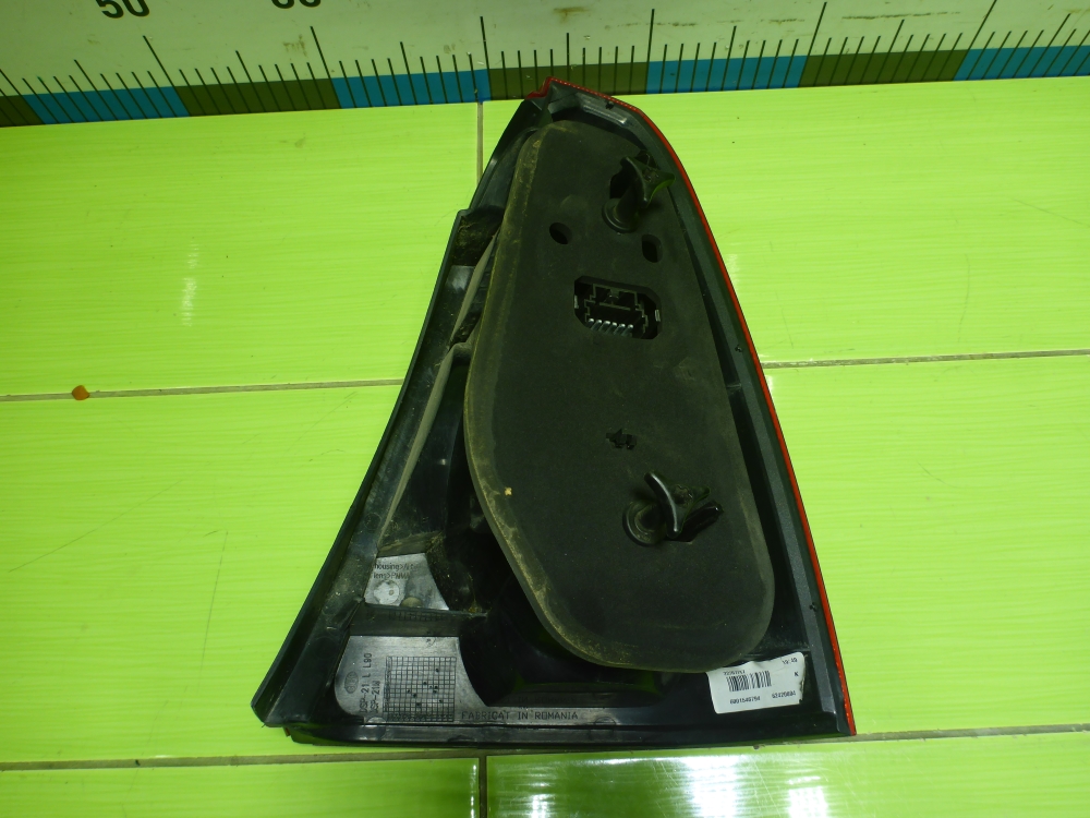 Фонарь задний левый