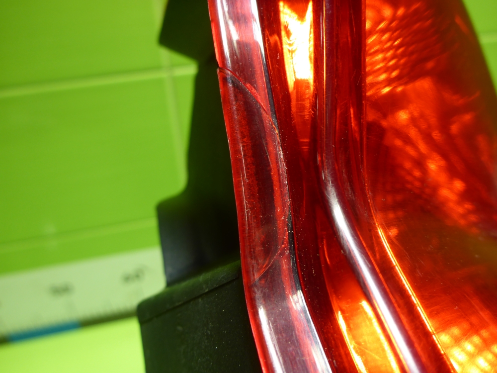 Фонарь задний правый